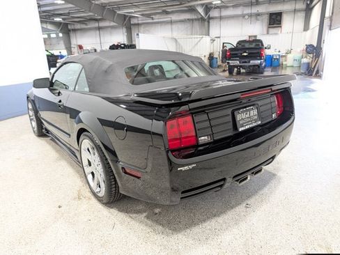 Used 2006 Ford Mustang GT Premium RWD image 5
