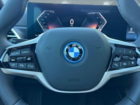 Used 2025 BMW i4 eDrive40 w/ Premium Package RWD image 16
