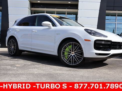 Used 2023 Porsche Cayenne Turbo S image 2