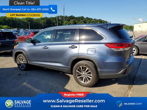 Used 2019 Toyota Highlander XLE FWD image 3