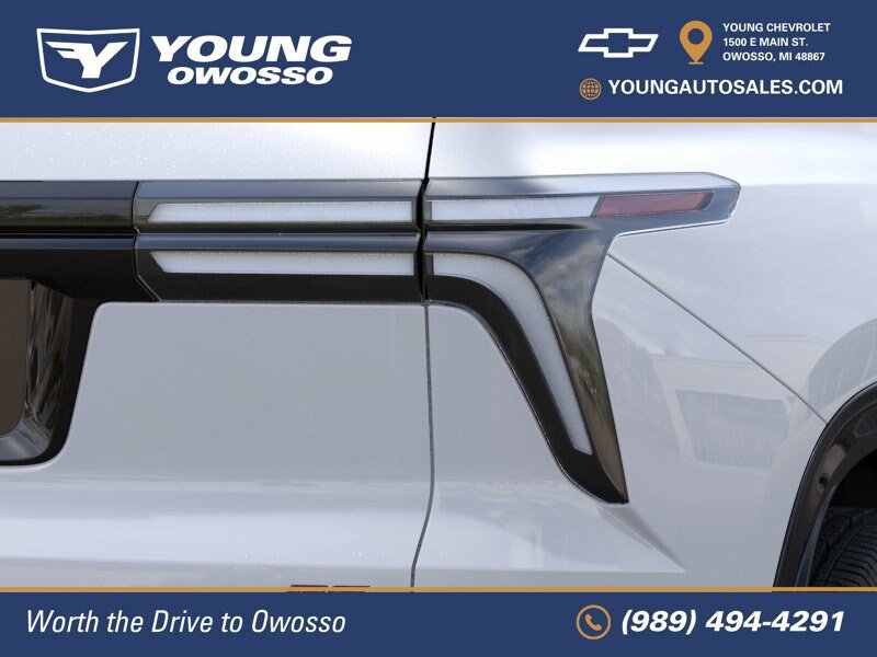 New 2027 Chevrolet Traverse RS w/ LPO, Floor Liner Package AWD/4WD image 12