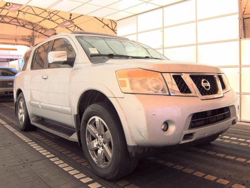 Used 2014 Nissan Armada Platinum RWD image 4
