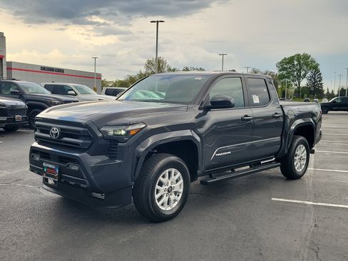 New 2026 Toyota Tacoma SR5 AWD/4WD image 3