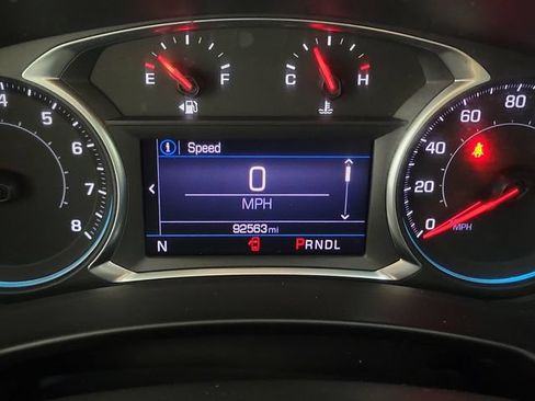 Used 2022 Chevrolet Equinox LT FWD image 2