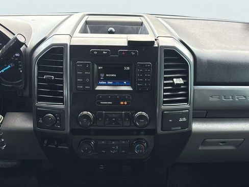 Used 2019 Ford F250 XLT w/ XLT Value Package image 12