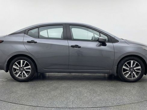 Used 2025 Nissan Versa SV image 11