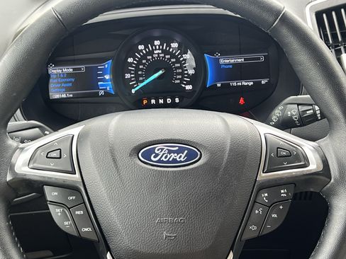 Used 2024 Ford Edge SEL w/ Convenience Package AWD/4WD image 7