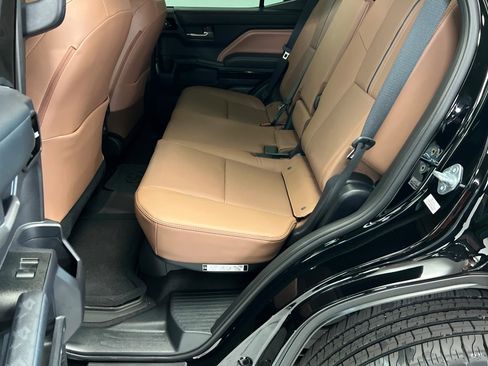 Used 2026 Toyota 4Runner Limited image 21