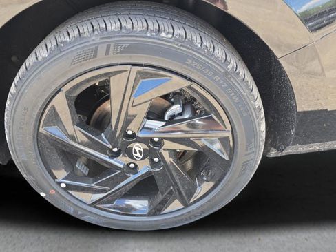 New 2026 Hyundai Elantra Sport FWD image 31