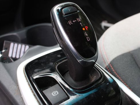 Used 2021 Chevrolet Bolt LT FWD image 16
