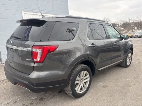 Used 2019 Ford Explorer XLT w/ Equipment Group 201A AWD/4WD image 5