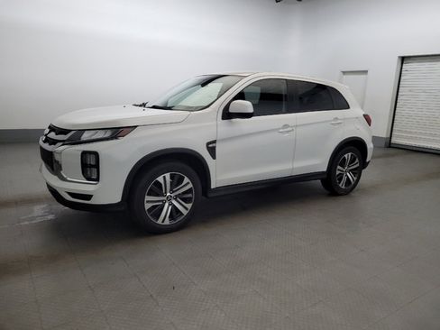 Used 2020 Mitsubishi Outlander Sport ES FWD image 2