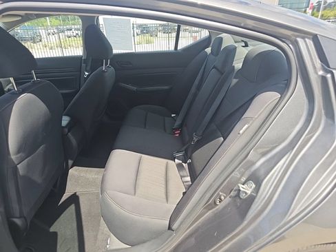 Used 2025 Nissan Altima 2.5 SV FWD image 16