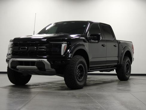 Used 2025 Ford F150 Raptor AWD/4WD image 8