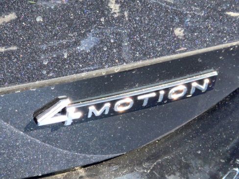 Used 2025 Volkswagen Tiguan SE R-Line AWD/4WD image 33