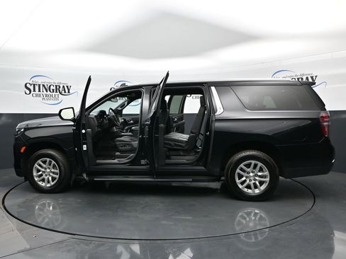 Used 2024 Chevrolet Suburban LT AWD/4WD image 28