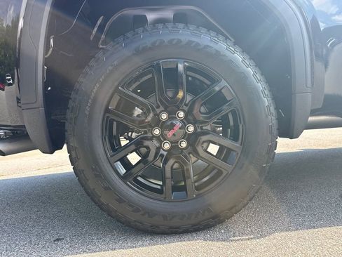 New 2026 GMC Sierra 1500 Elevation w/ Elevation Select Package AWD/4WD image 18