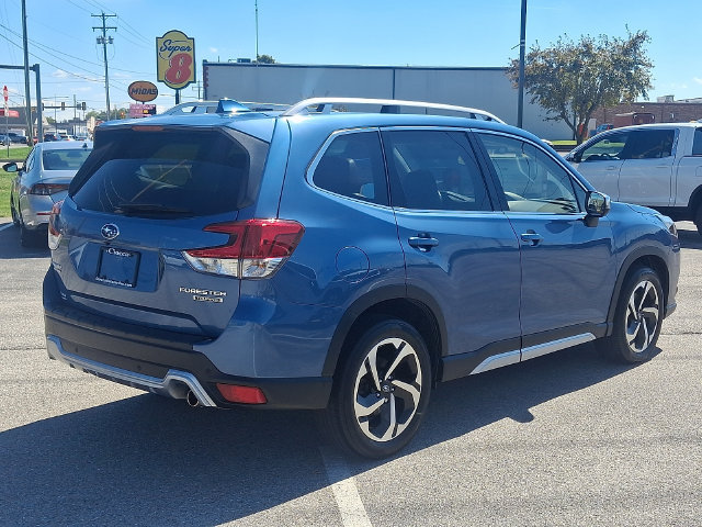 Used 2023 Subaru Forester Touring AWD/4WD image 5