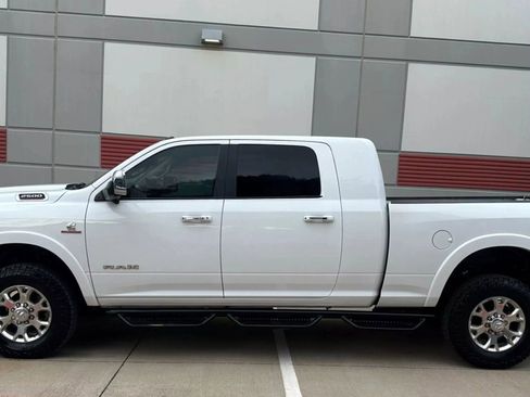 Used 2020 RAM 2500 Laramie image 1