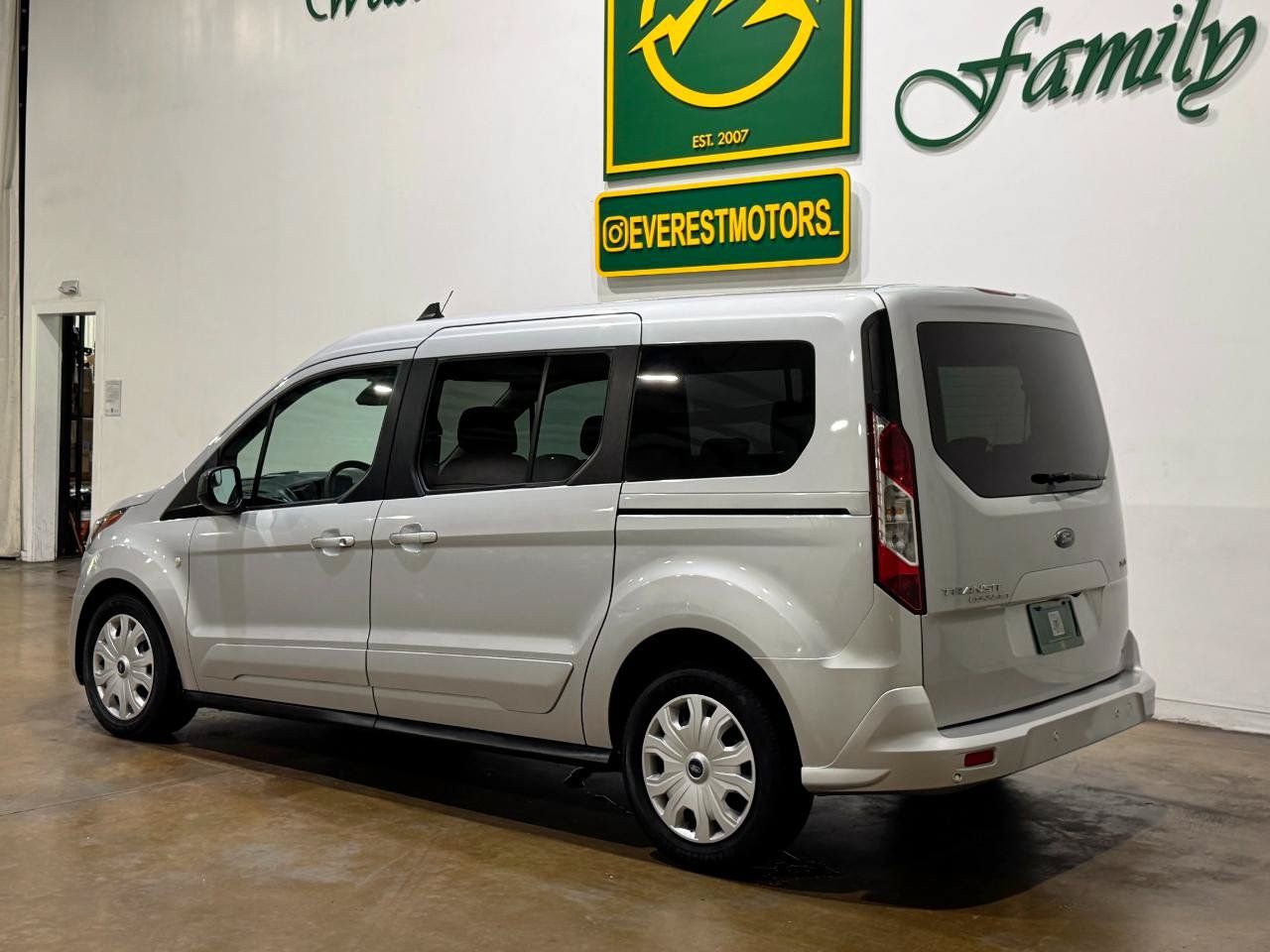Used 2022 Ford Transit Connect XLT FWD image 6