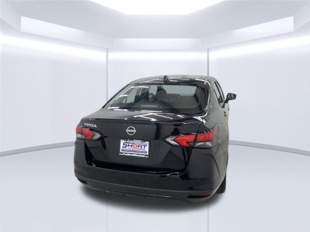 Used 2025 Nissan Versa SV FWD image 4