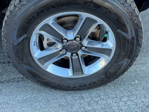 Used 2022 Jeep Wrangler Unlimited Sahara w/ LED Lighting Group image 11