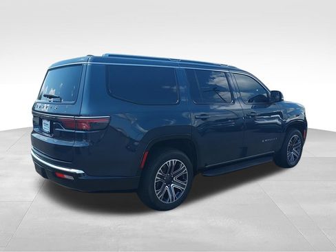Used 2023 Jeep Wagoneer 4WD w/ Premium Group I image 8