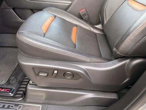 Used 2025 GMC Sierra 1500 AT4 w/ AT4 Premium Package AWD/4WD image 22