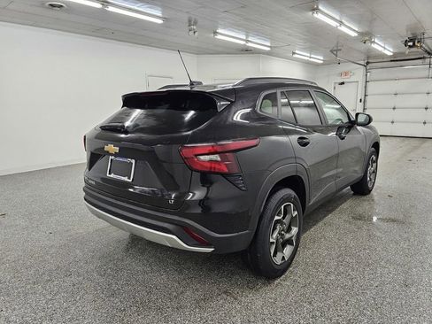 New 2026 Chevrolet Trax LT w/ Driver Confidence Package FWD image 4