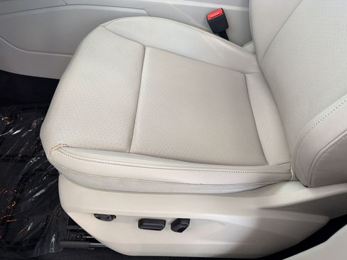 Used 2020 Volkswagen Atlas SE w/ Panoramic Sunroof Package FWD image 14
