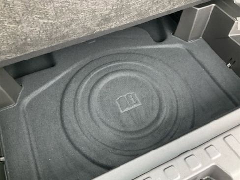 Used 2024 Chevrolet Equinox LS w/ Midnight Edition image 30