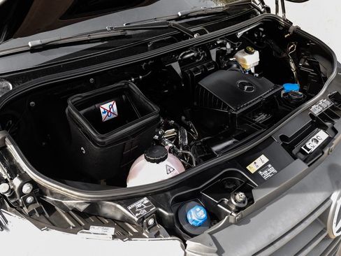 Used 2025 Mercedes-Benz Sprinter 2500 w/ Dashboard Charging Package image 50