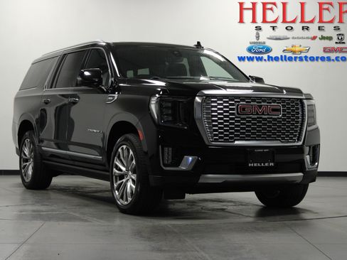 Used 2022 GMC Yukon XL Denali w/ Denali Ultimate Package AWD/4WD image 1