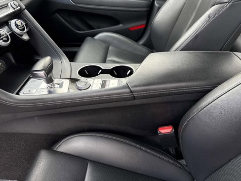 Used 2023 Genesis G70 2.0T image 20