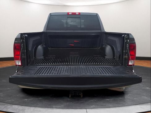 Used 2019 RAM 1500 Classic SLT image 15