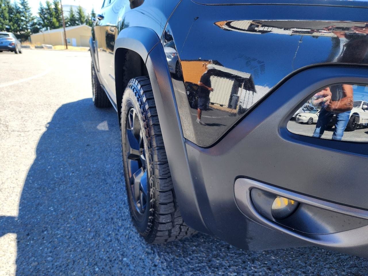 Used 2016 Jeep Cherokee Trailhawk w/ Leather Interior Group AWD/4WD image 31