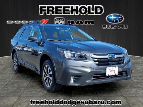 Certified 2022 Subaru Outback Premium AWD/4WD image 1