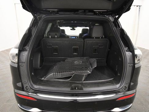Used 2023 Buick Enclave Avenir image 7