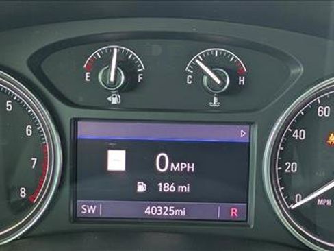 Used 2021 Buick Enclave Essence w/ Sound and Sites Package FWD image 11