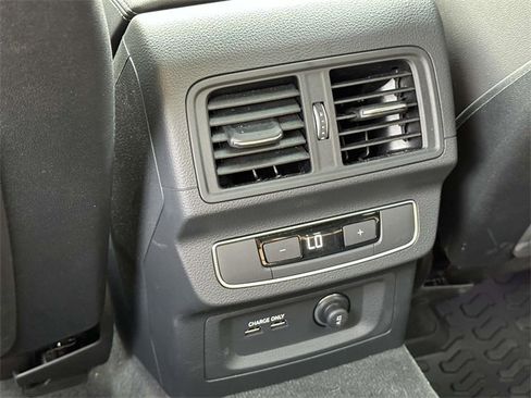 Certified 2025 Audi Q5 2.0T Premium Plus image 16
