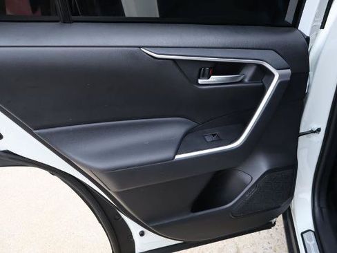Used 2025 Toyota RAV4 XLE w/ Convenience Package FWD image 13