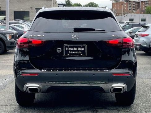 Used 2026 Mercedes-Benz GLA 250 4MATIC image 3