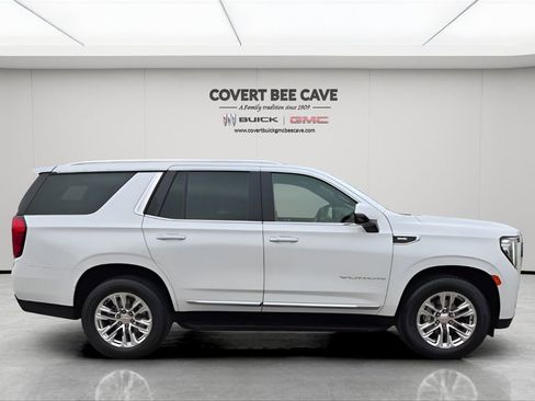 Used 2023 GMC Yukon SLT w/ SLT Premium Package image 10