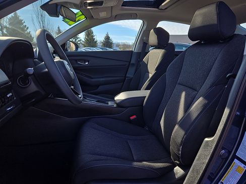 Used 2025 Honda Accord SE image 13