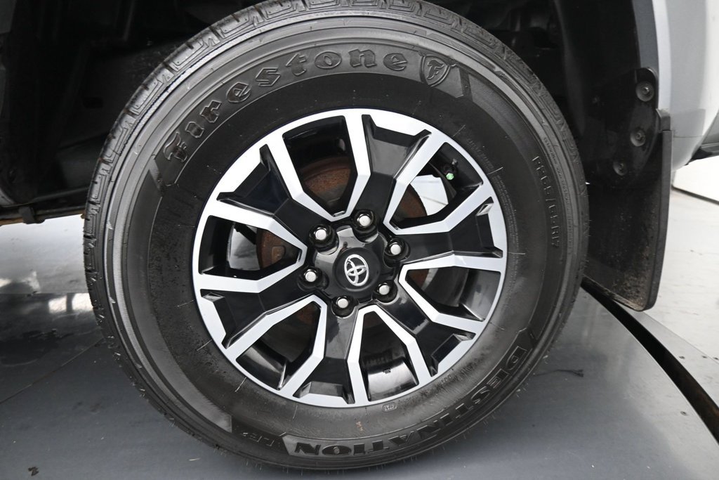 Used 2022 Toyota Tacoma TRD Sport AWD/4WD image 15