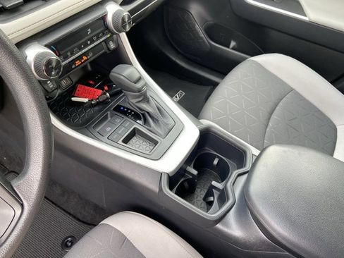 Used 2025 Toyota RAV4 XLE image 24