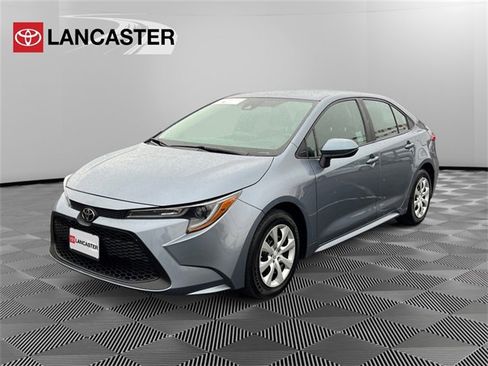 Certified 2022 Toyota Corolla LE image 3