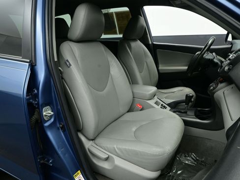 Used 2011 Toyota RAV4 Limited image 14