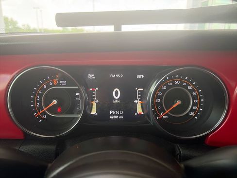 Used 2021 Jeep Gladiator Sport AWD/4WD image 11