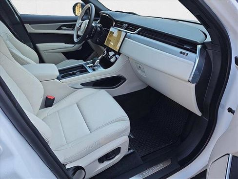New 2025 Jaguar F-PACE R-Dynamic S image 10
